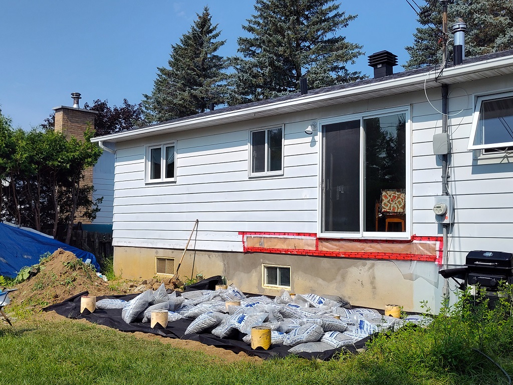 Avant réparation plancher affaissé Laval | Before sagging floor repair Laval